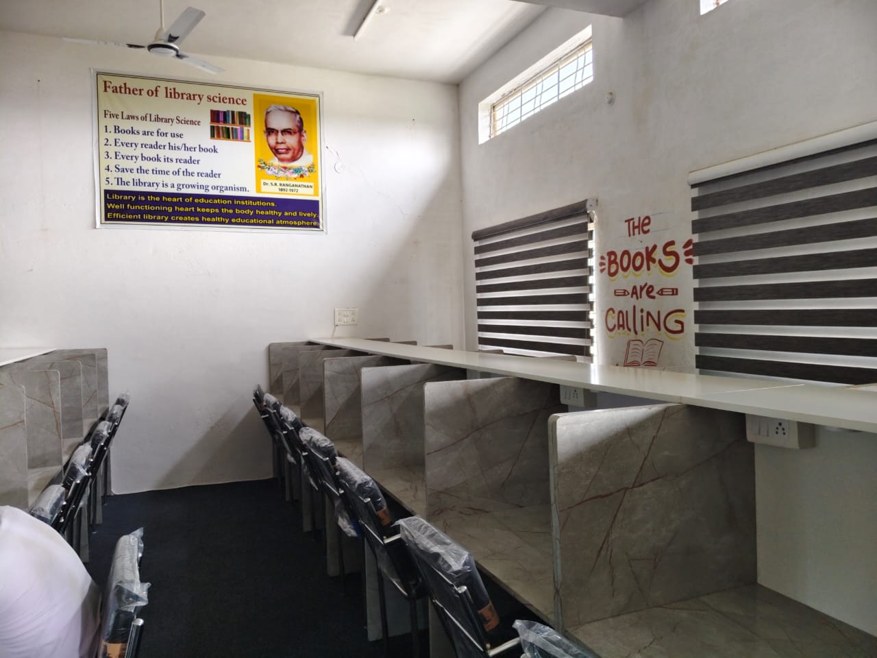 Learning Resources of the College: Smt. Urmila Devi Smriti Pustkaalaya